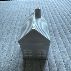 Sliver Ceramic House Sand + Fog Balsam Cedar Candle